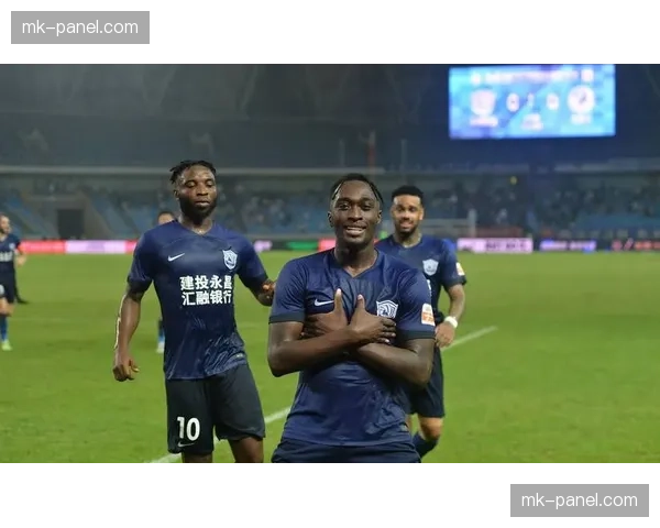 深度战术：解析沧州雄狮五后卫体系在三月的成功与局限